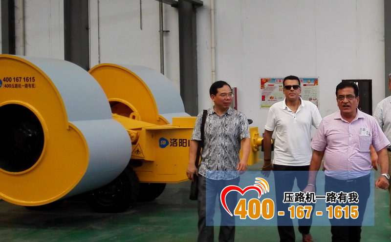 沖擊壓路機(jī) 沖擊壓路機(jī)