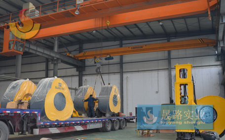 出口南非沖擊式壓路機(jī)