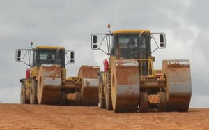 沖擊碾壓路機(jī) 沖擊碾壓路機(jī)