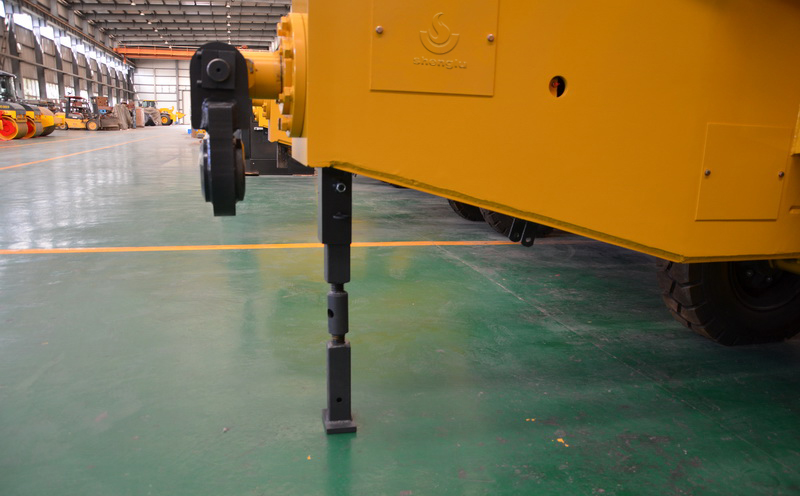 沖擊式壓路機配件-駐車支腿