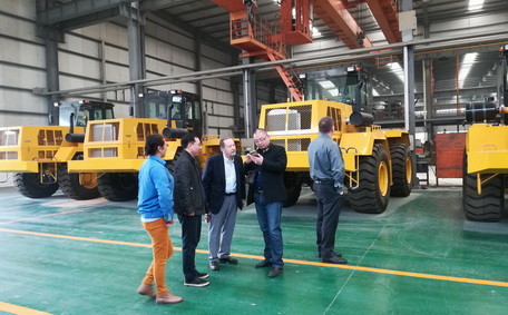 沖擊壓路機 沖擊壓路機