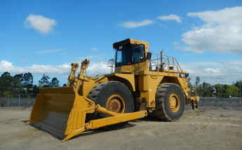 輪式推土機(jī) 輪式推土機(jī)