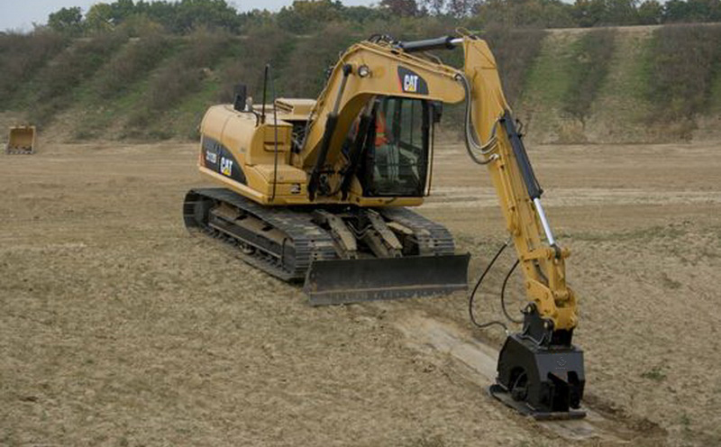 挖掘機(jī)振動(dòng)夯實(shí)機(jī) 挖掘機(jī)振動(dòng)夯實(shí)機(jī)