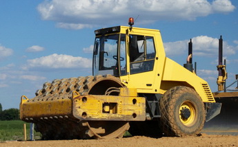 羊角碾壓路機(jī) 羊角碾壓路機(jī)