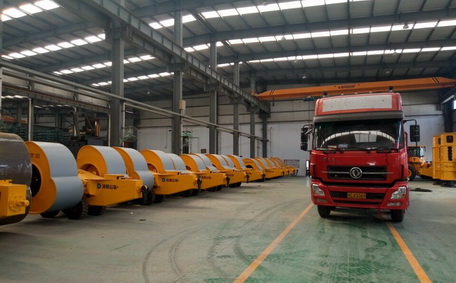 沖擊壓路機圖片 沖擊壓路機圖片