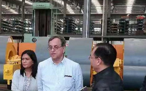 國外沖擊式壓路機圖片 國外沖擊式壓路機圖片