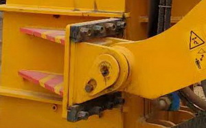 裝載機(jī)液壓夯實(shí)機(jī)安裝 裝載機(jī)液壓夯實(shí)機(jī)安裝