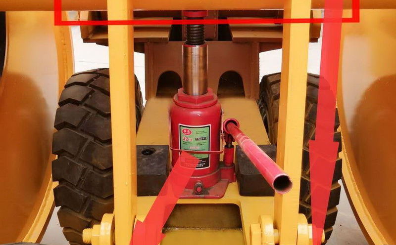 沖擊壓路機(jī)千斤頂 沖擊壓路機(jī)千斤頂