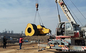 沖擊壓路機(jī)吊裝 沖擊壓路機(jī)吊裝