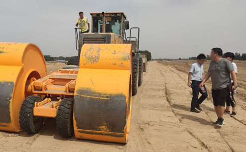 沖擊壓路機 沖擊壓路機
